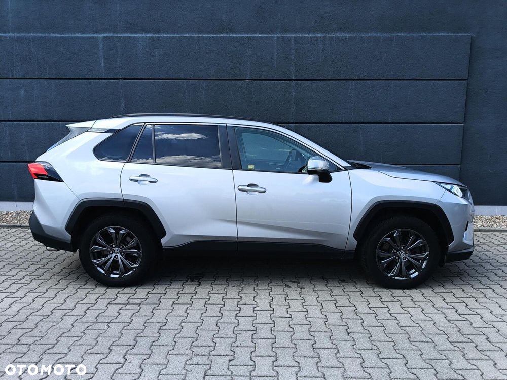 Toyota RAV4 - 6