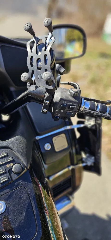 Honda GL - 16