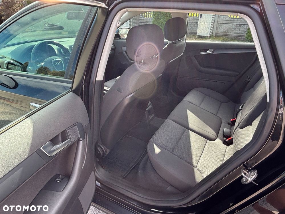 Audi A3 3-drzwiowe 1.6 TDI DPF Ambition - 23