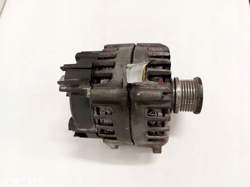 AUDI A4 B8 A5 8T 2.0 TDI ALTERNATOR 04L903017A - 2