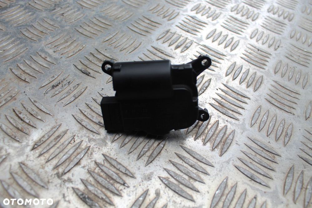 SILNICZEK NAGRZEWNICY OPEL ASTRA H 52406339 - 1