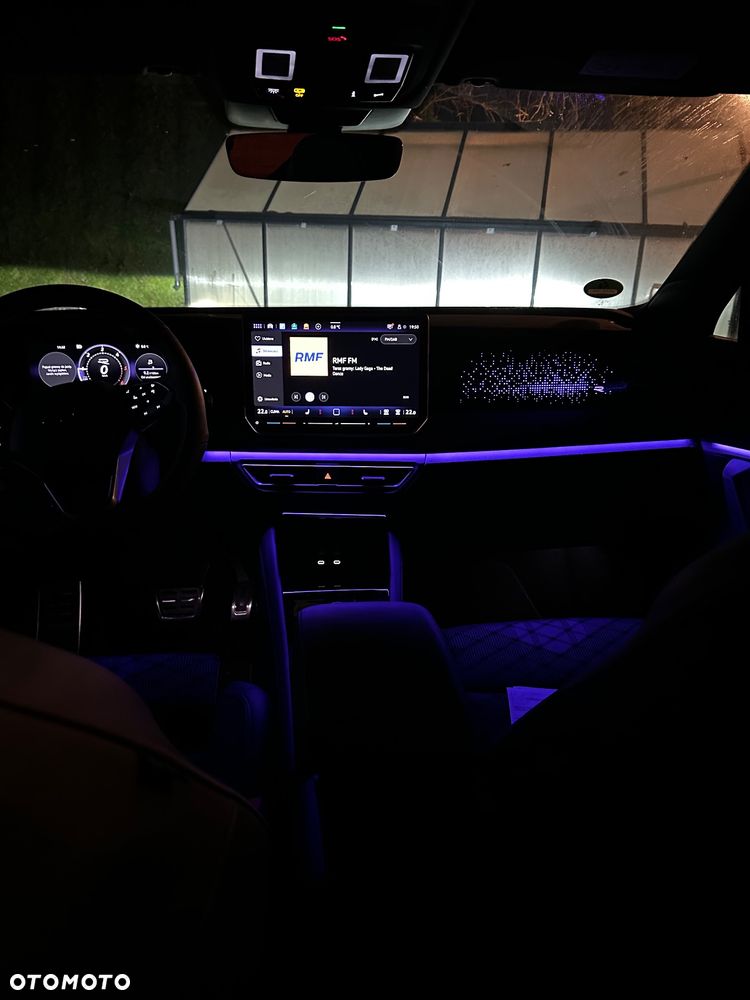 Volkswagen Tiguan 2.0 TDI SCR DSG R-Line - 12