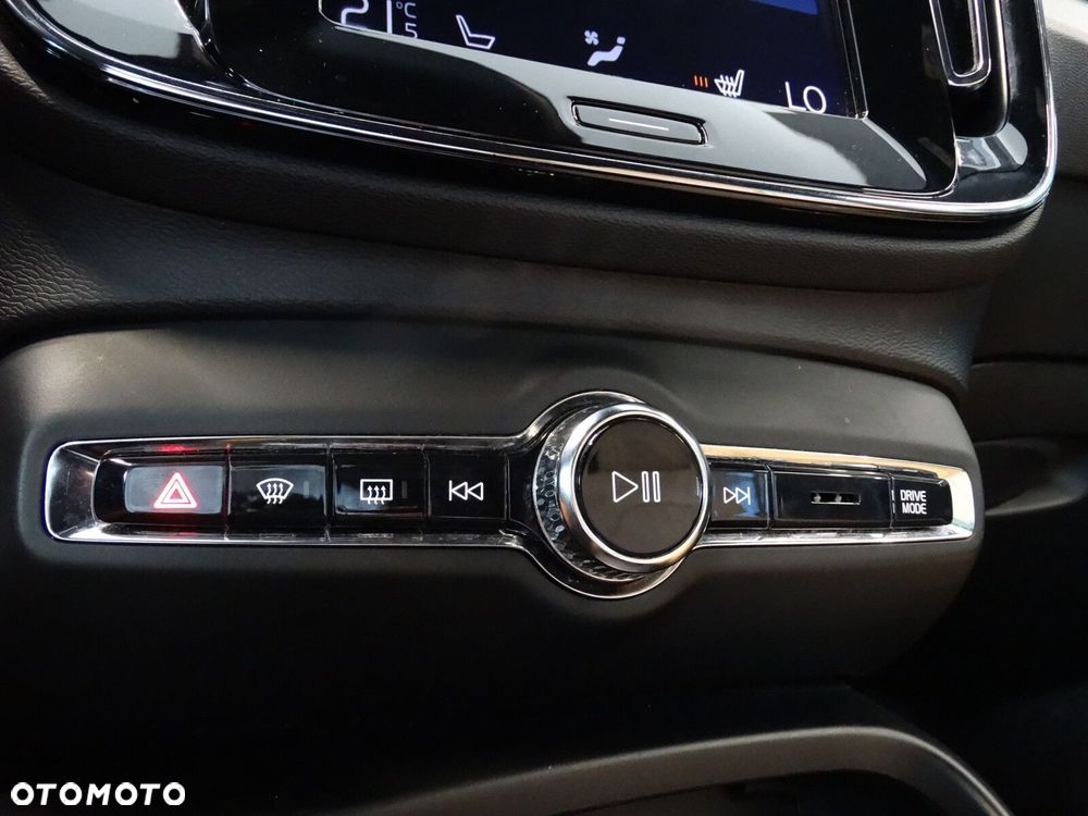 Volvo XC 40 - 21