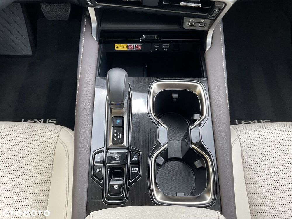 Lexus RX 450h+ Prestige - 27