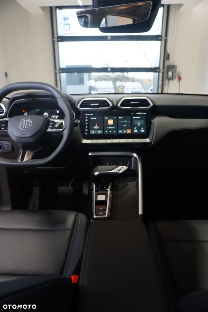 MG ZS Hybrid+ - 33
