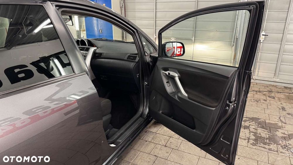 Toyota Verso - 38
