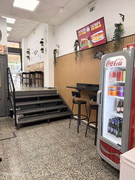 Snack Bar em Quarteira a 1 Minuto da Praia – Trespasse - Grande imagem: 4/4