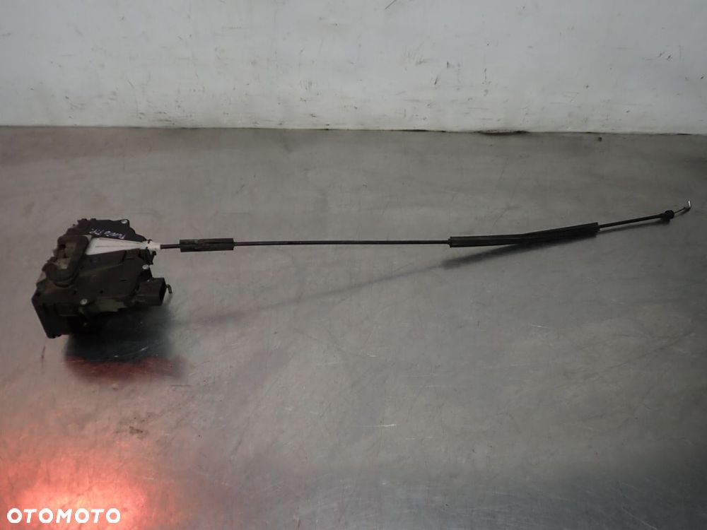 ZAMEK PRAWY PRZÓD DRZWI FIAT GRANDE PUNTO - 1