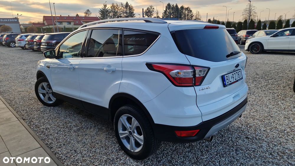 Ford Kuga 1.5 EcoBoost 2x4 Titanium - 5