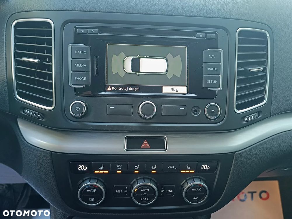 Volkswagen Sharan 2.0 TDI DSG BlueMotion Technology Highline - 27