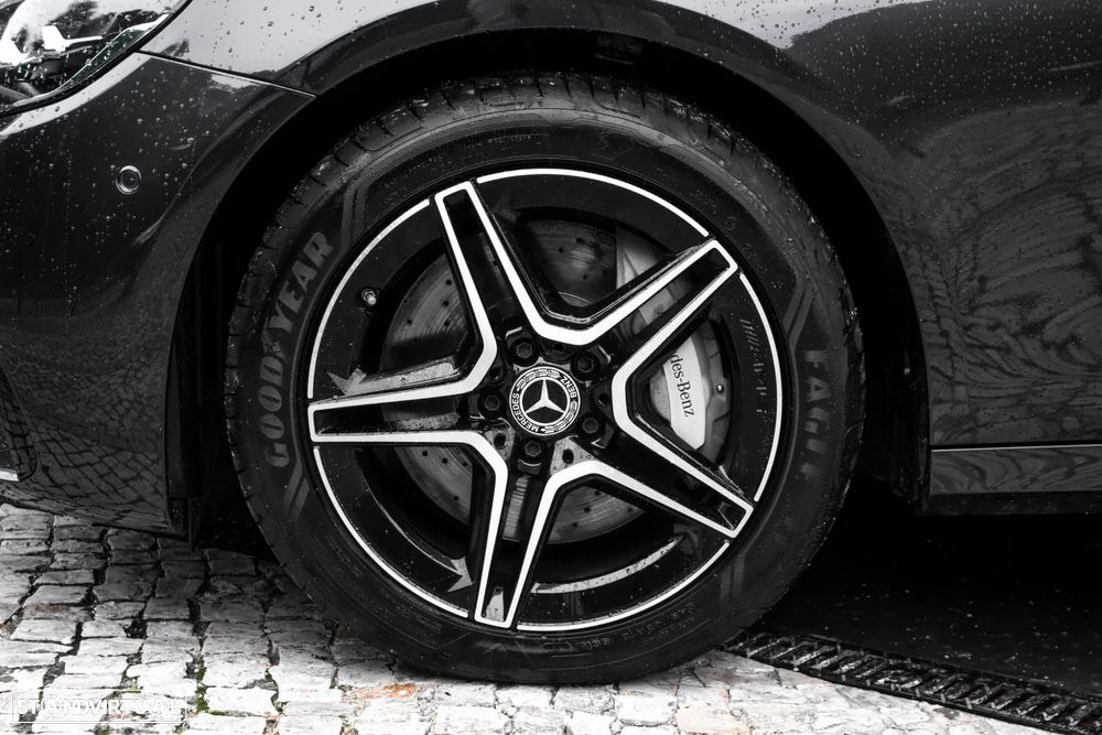 Mercedes-Benz E 300 e AMG Line - 10