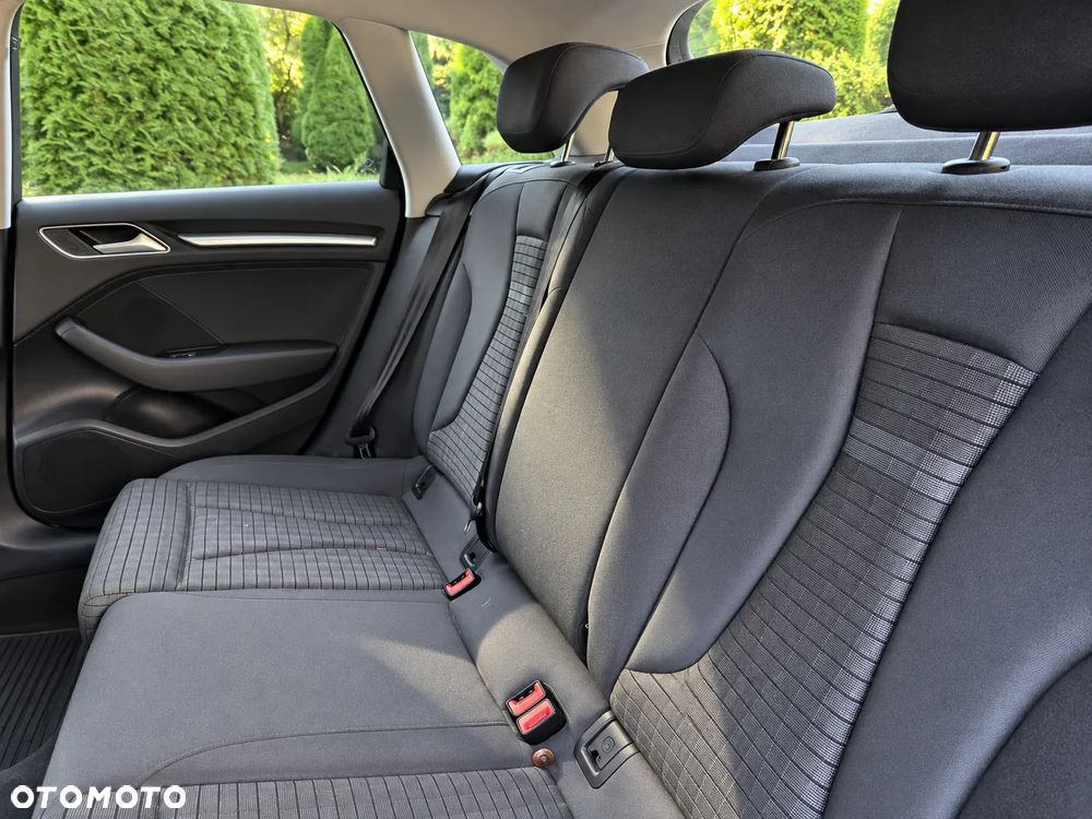Audi A3 Sportback 35 TDI S tronic S line - 9