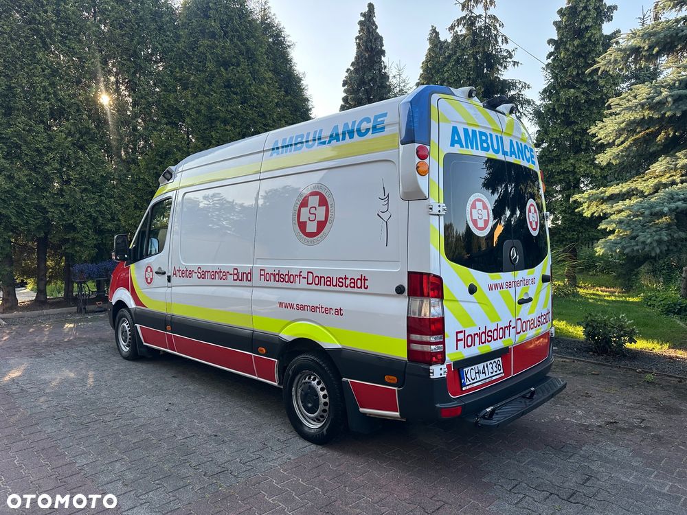 Mercedes-Benz Sprinter - 24