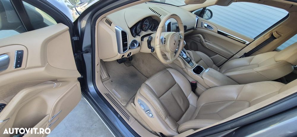 Porsche Cayenne - 5