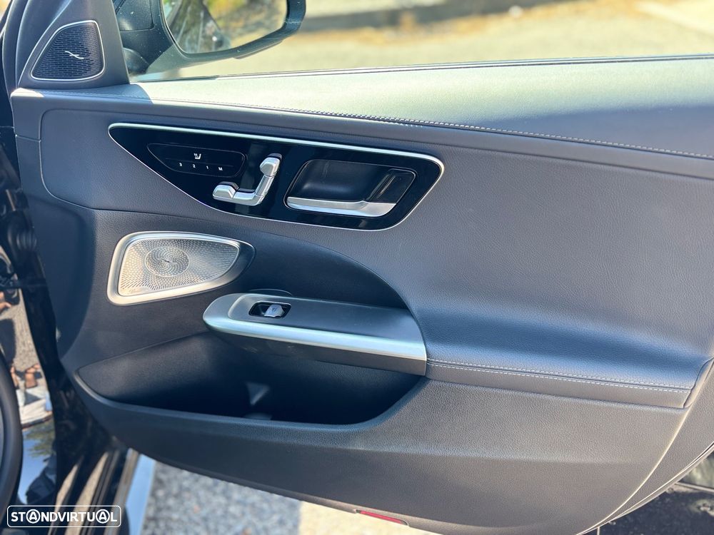 Mercedes-Benz C 300 h AMG Line - 19