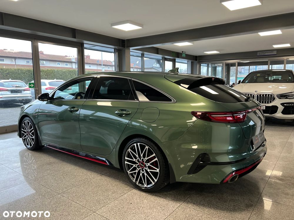 Kia ProCeed 1.6 T-GDI GT DCT - 12