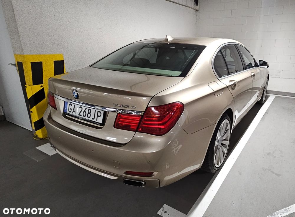 BMW Seria 7 740d xDrive - 2
