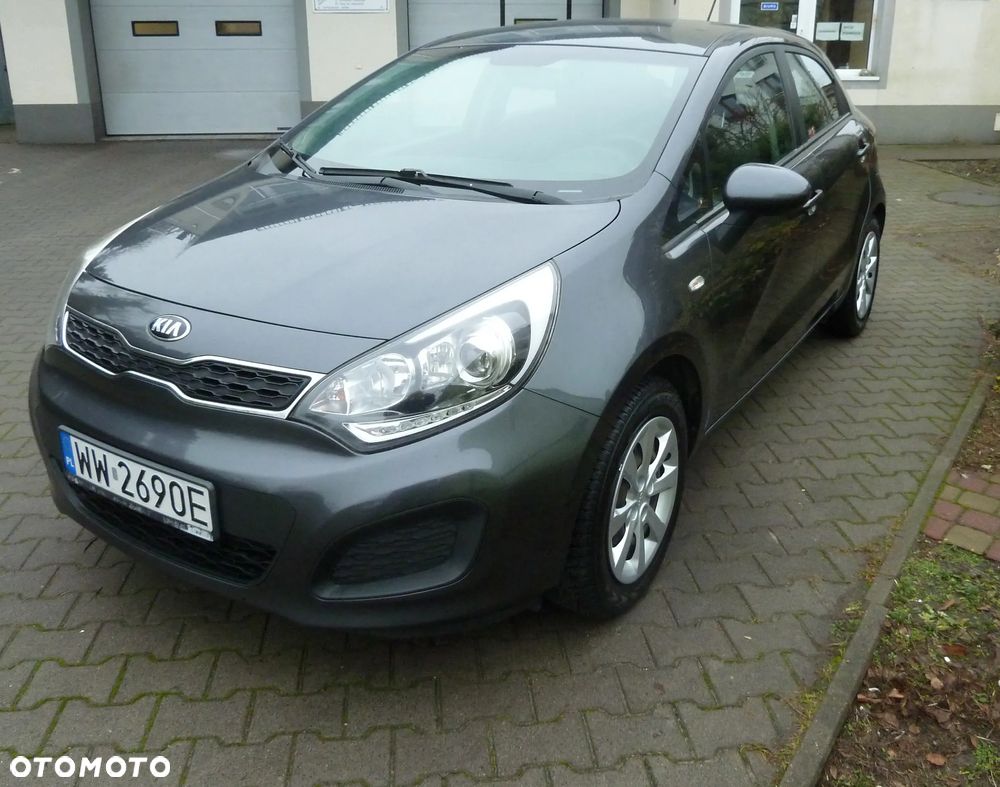 Kia Rio 1.2 L - 1