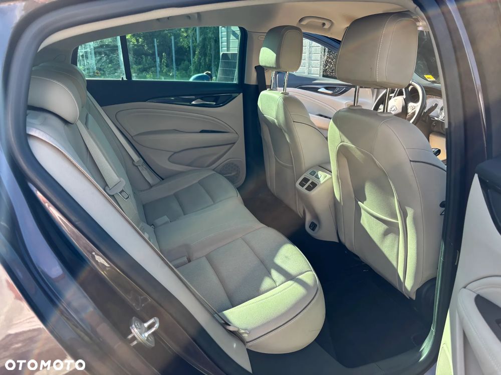 Opel Insignia - 13