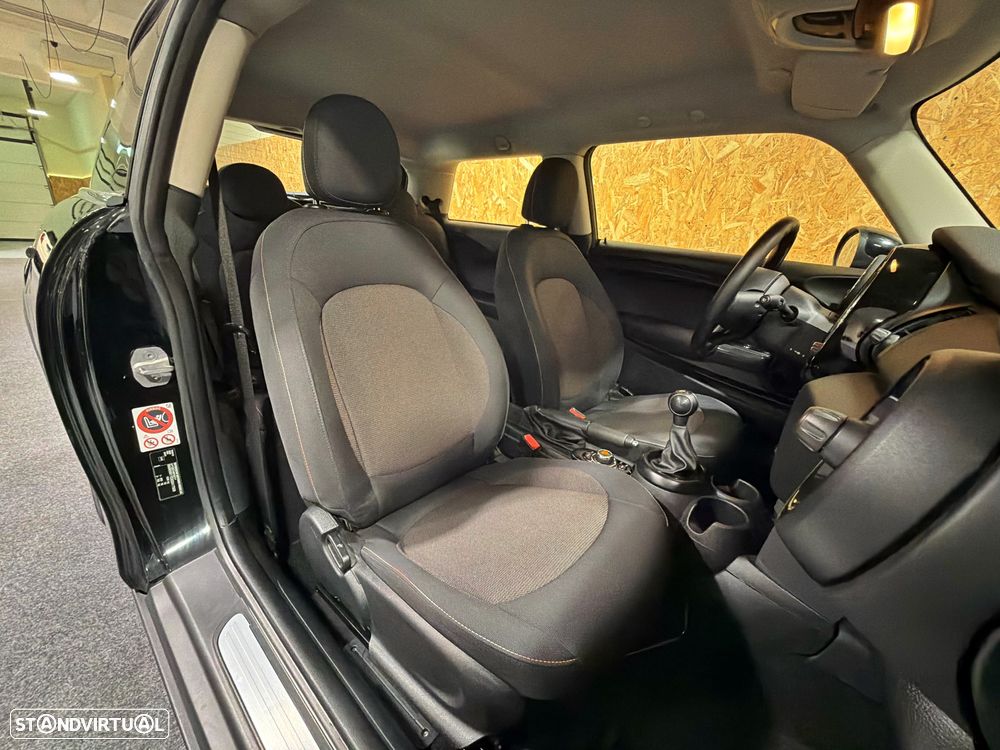 MINI 3 Portas One D - 26