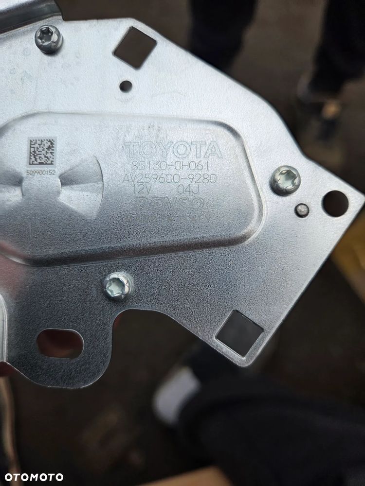 Silniczek tylnej wycieraczki tył Citroën C1 II Peugeot 108 Toyota Aygo II B001099280 85130-OH061 - 10