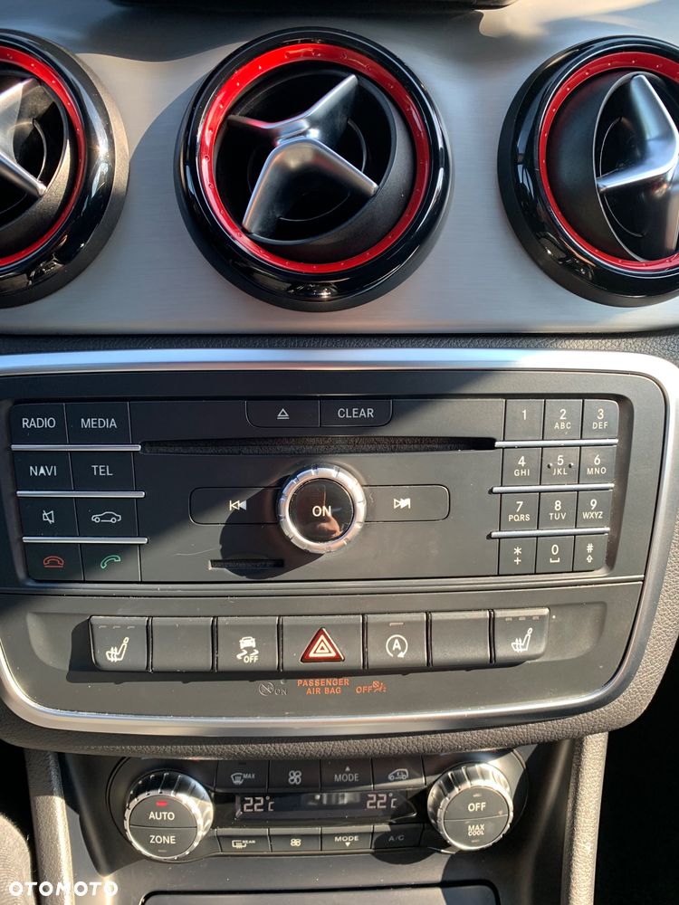 Mercedes-Benz CLA 45 AMG 4Matic 7G-DCT - 29