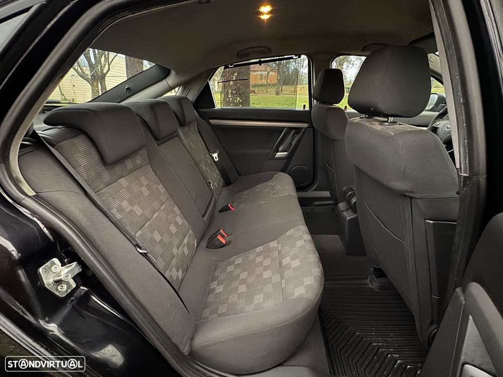 Opel Vectra 1.9 CDTI DPF Sport/GTS - 27