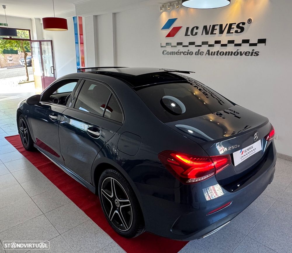Mercedes-Benz A 250 e AMG Line - 8