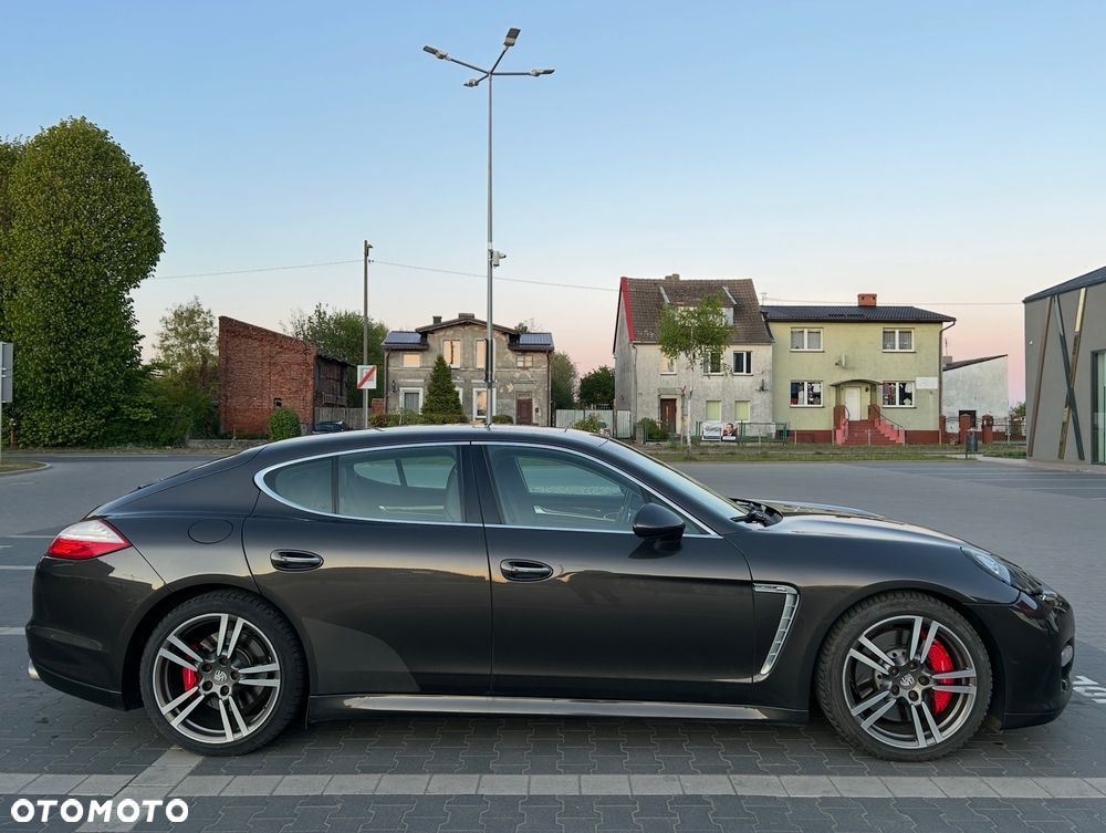 Porsche Panamera - 5
