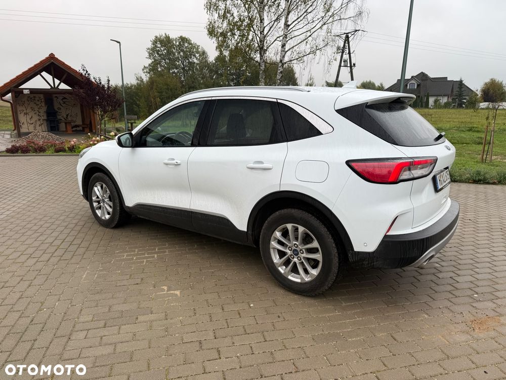 Ford Kuga - 10