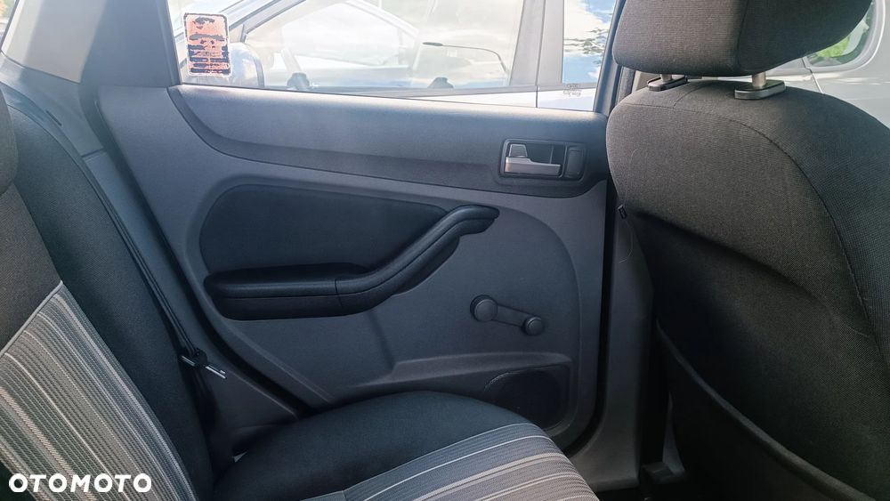 Ford Focus 1.8 TDCi Silver X - 13