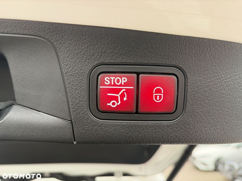 Mercedes-Benz GLA - 21