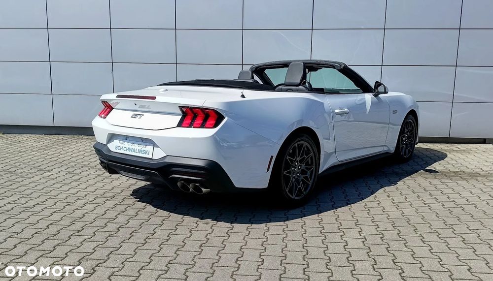 Ford Mustang - 40