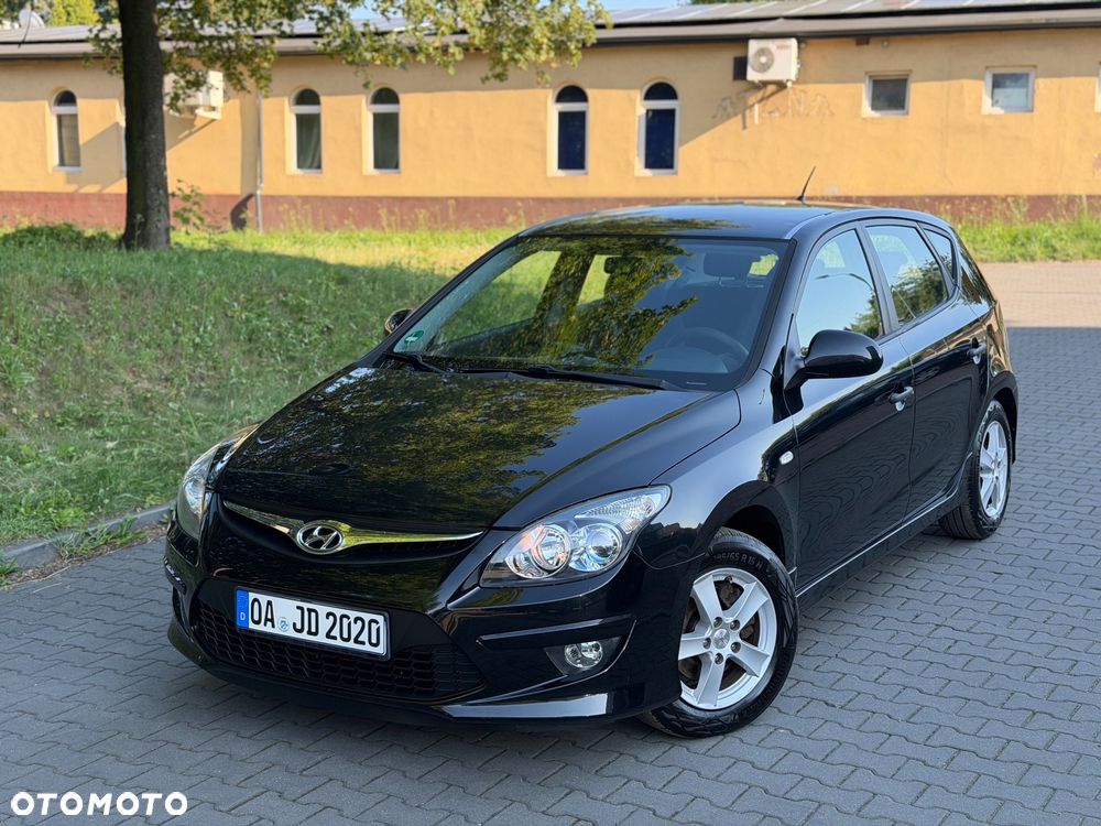 Hyundai i30 i30cw 1.4 UEFA EURO 2012 Edition - 1