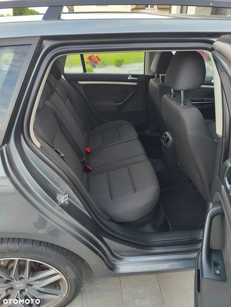 Volkswagen Golf 1.6 TDI Comfortline - 6