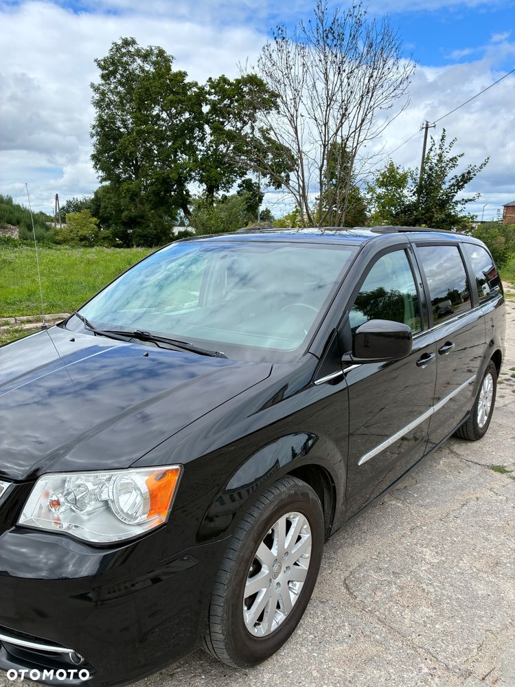 Chrysler Town & Country 3.6 Touring - 16
