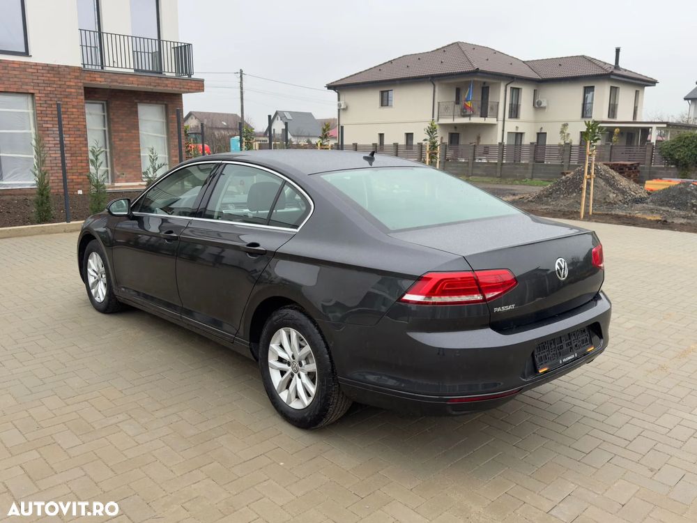 Volkswagen Passat - 24