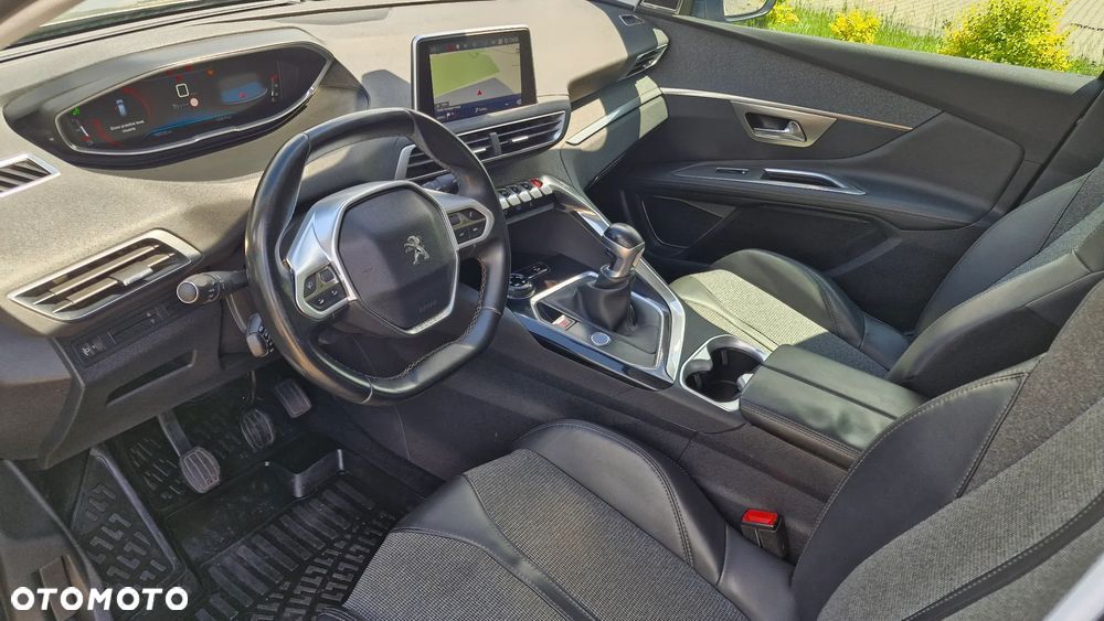 Peugeot 3008 1.6 BlueHDi Allure S&S - 12