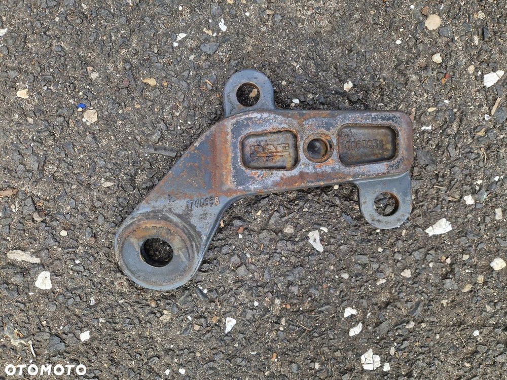 Wspornik Amortyzatora Lewy Przód 2 - Oś DAF CF 8x4 Euro 3 / 4 / 5 Uchwyt - 2