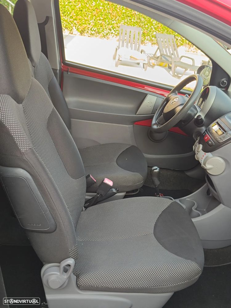 Toyota Aygo Standard - 14