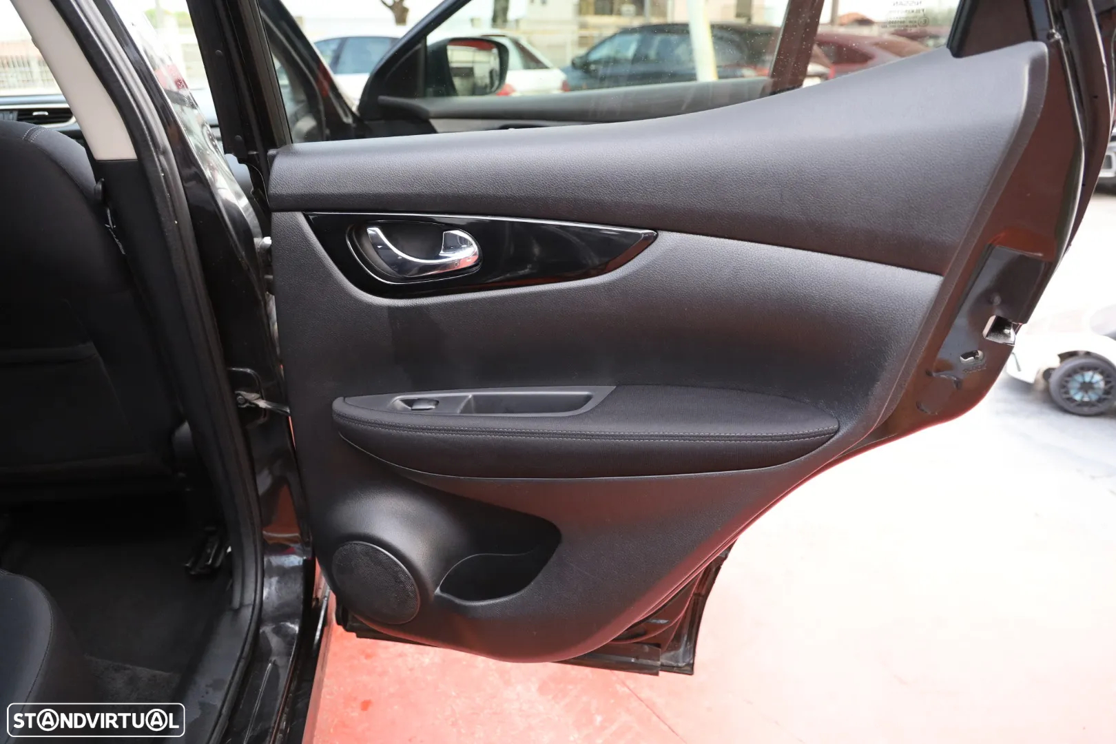 Nissan Qashqai 1.5 dCi N-Connecta 18 - 23