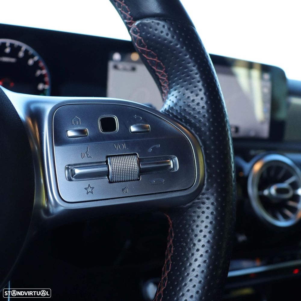 Mercedes-Benz A 250 Limousine e 8G-DCT AMG Line - 19