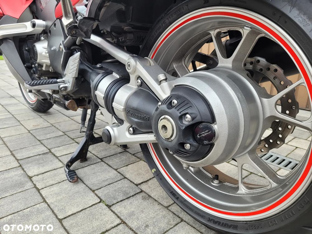 Kawasaki GTR - 23