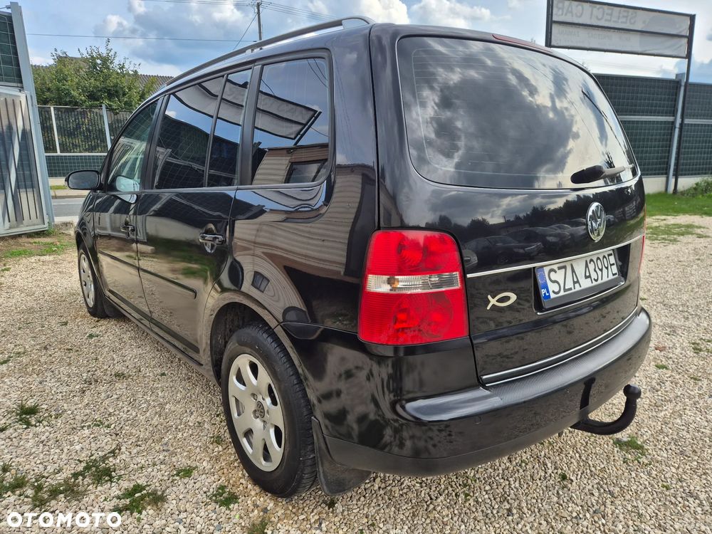 Volkswagen Touran 2.0 TDI United - 3