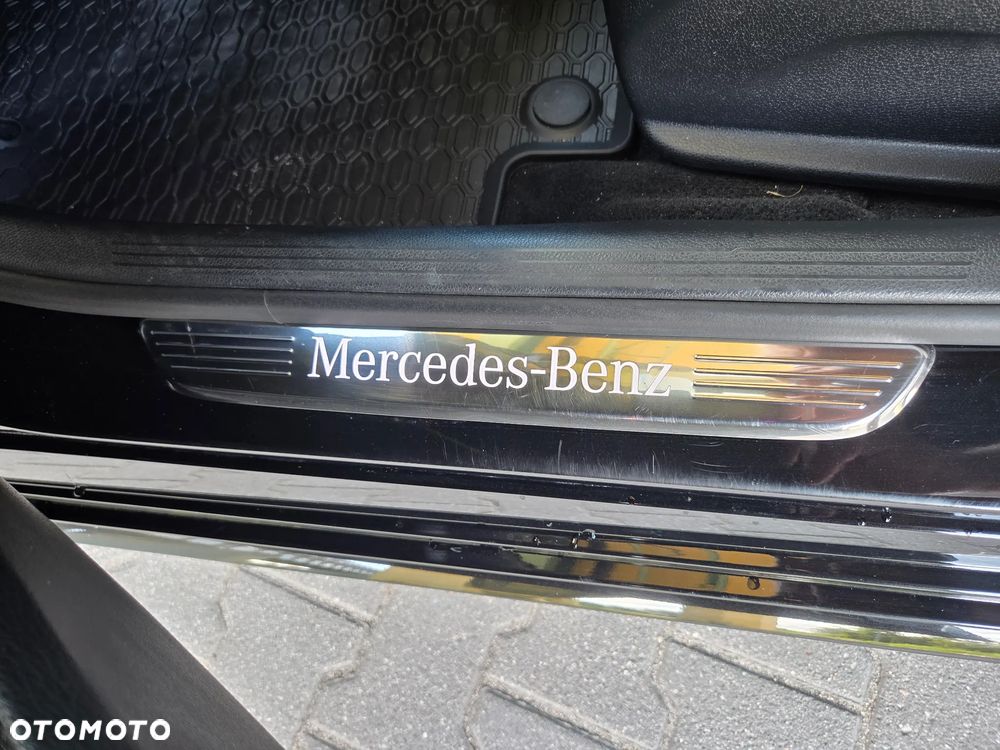 Mercedes-Benz Klasa C 220 d 4MATIC 9G-TRONIC - 17