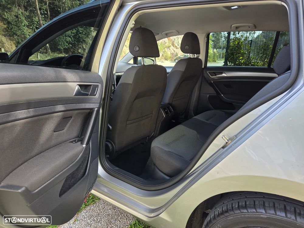 VW Golf Variant 1.6 TDi BlueMotion Trendline - 19