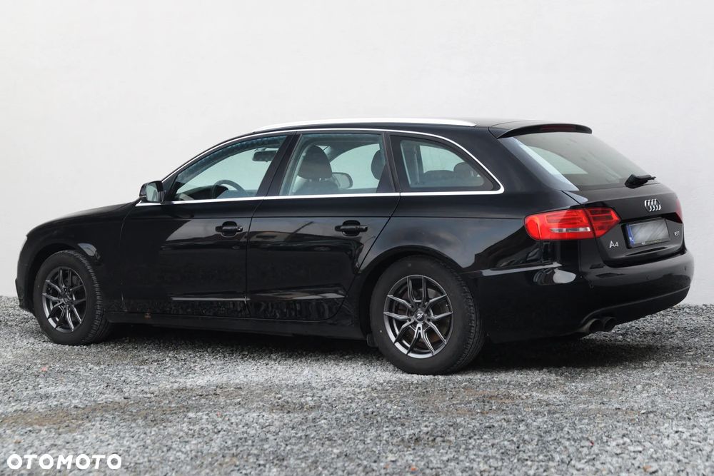 Audi A4 Avant - 4
