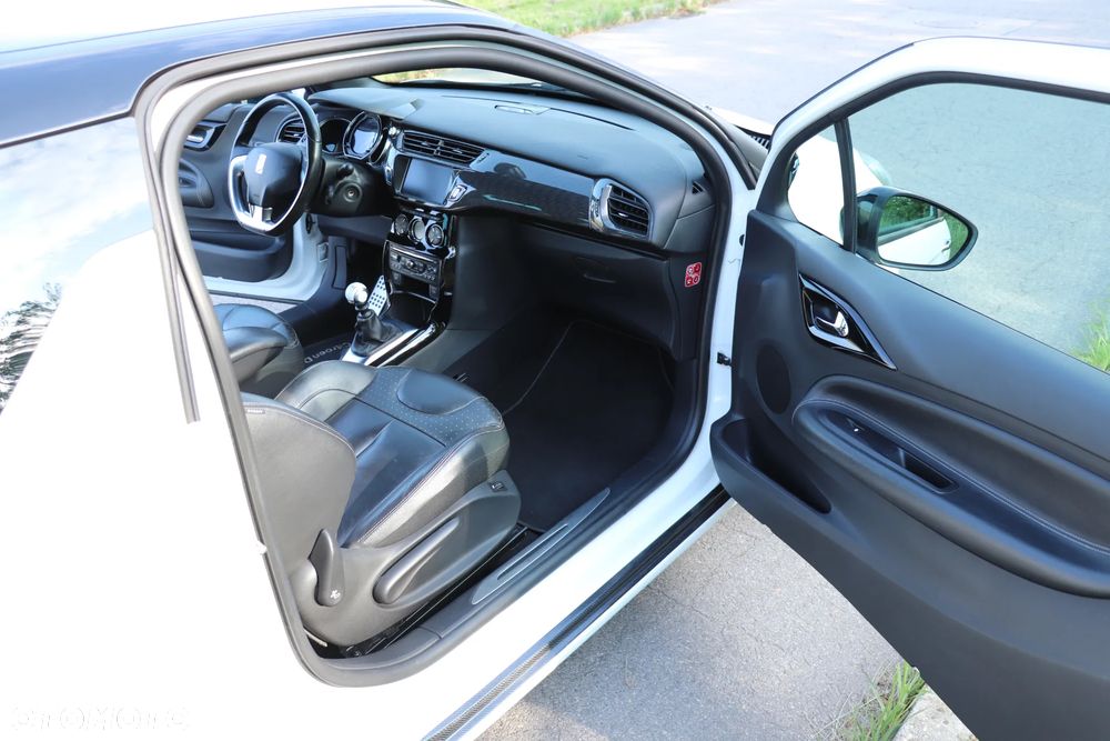 Citroën DS3 THP 155 SportChic - 16