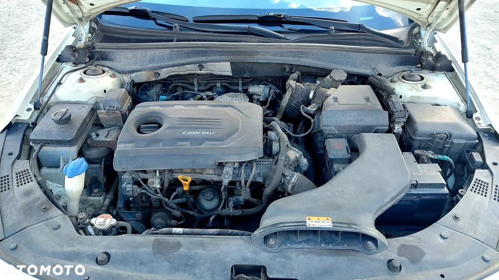 Kia Optima 1.7 CRDI XL DCT - 9