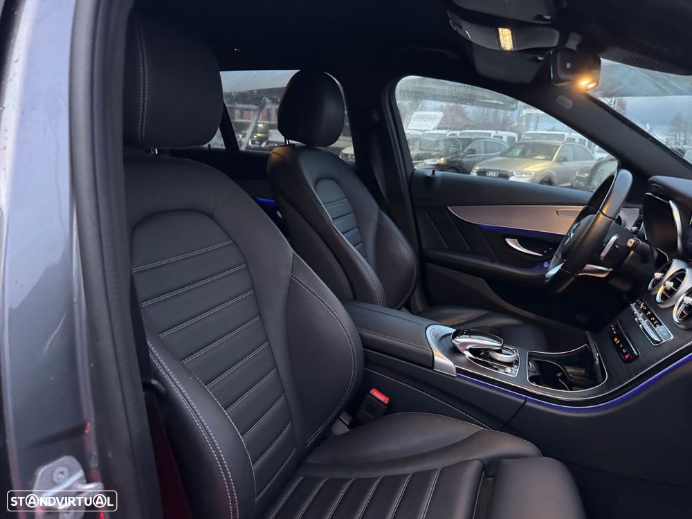 Mercedes-Benz C 300 de AMG Line - 12